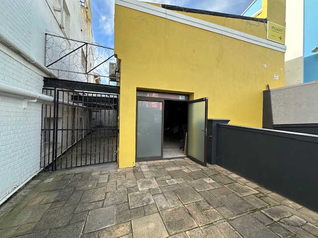 To Let commercial Property for Rent in Woodstock Western Cape
